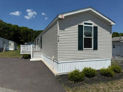 Mobile Home For Sale - 412 4th Avenue<br/> Middletown, NY 10940