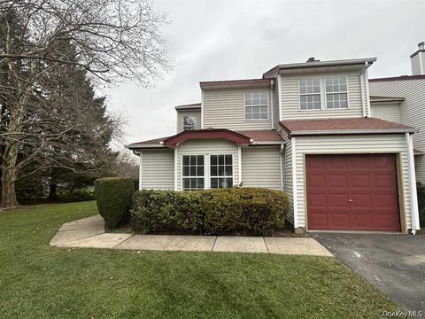 5 Norfolk Court Coram NY 11727