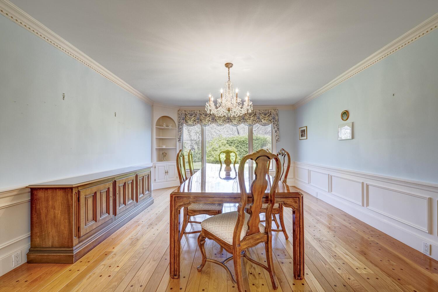 135 Northwoods Road, Manhasset, New York image 9