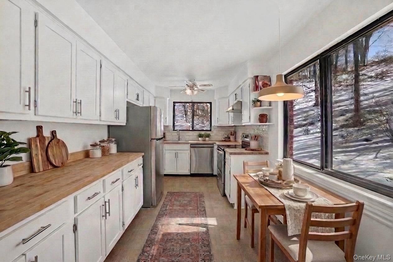 6 Briarcliff Drive S 3