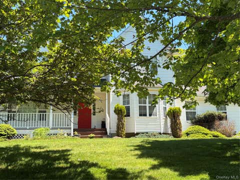 Photo of 72 Jefferson Street, Highland Mills, NY 10930 (MLS # 1010312)