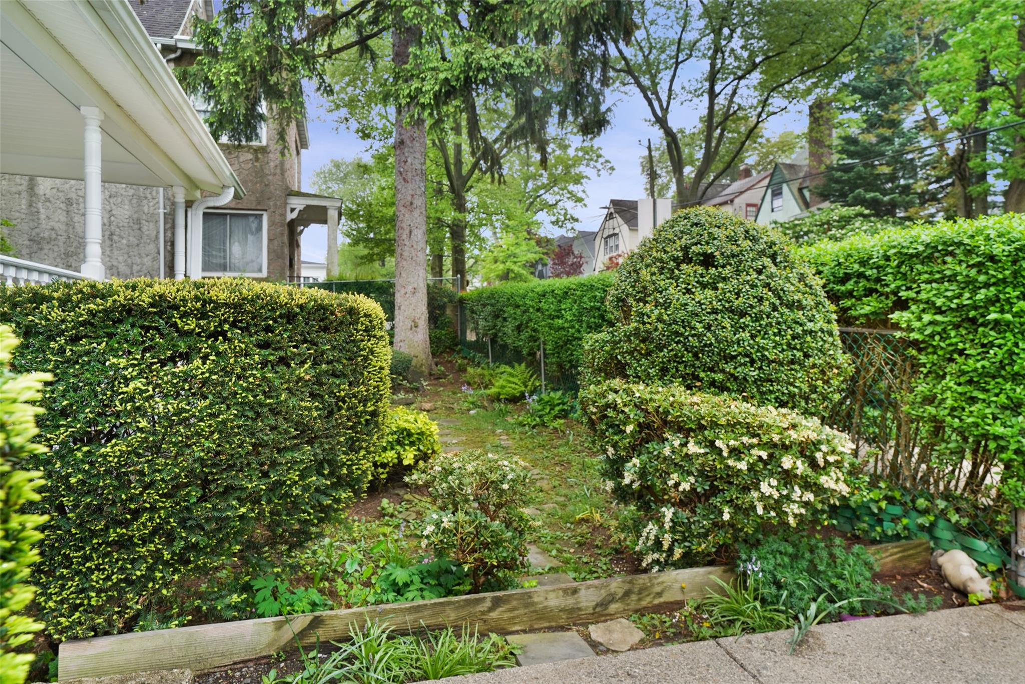 9 Hillcrest Road, Bronxville, New York image 27