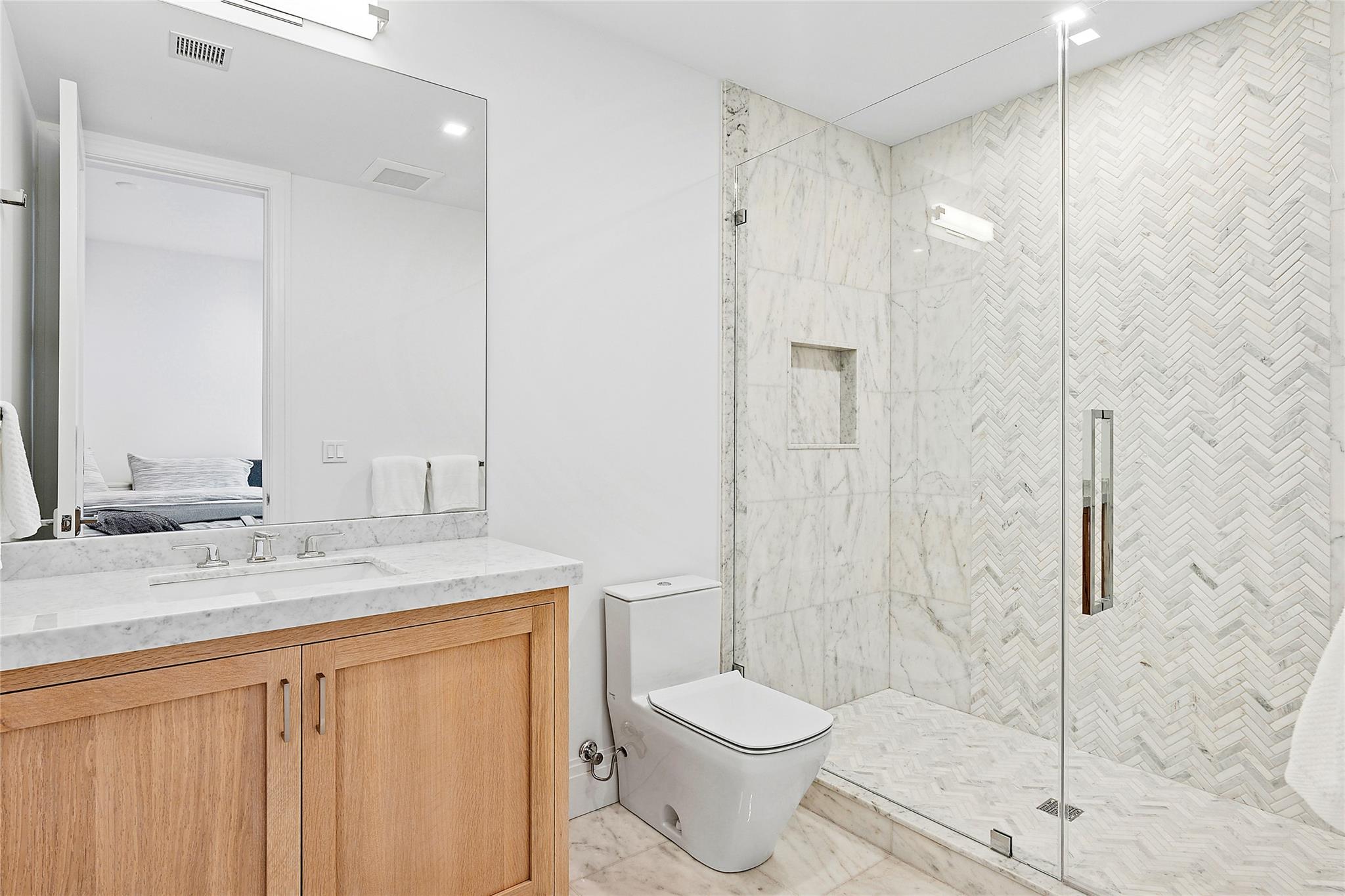 51 Arbutus Road, Southampton, New York image 29