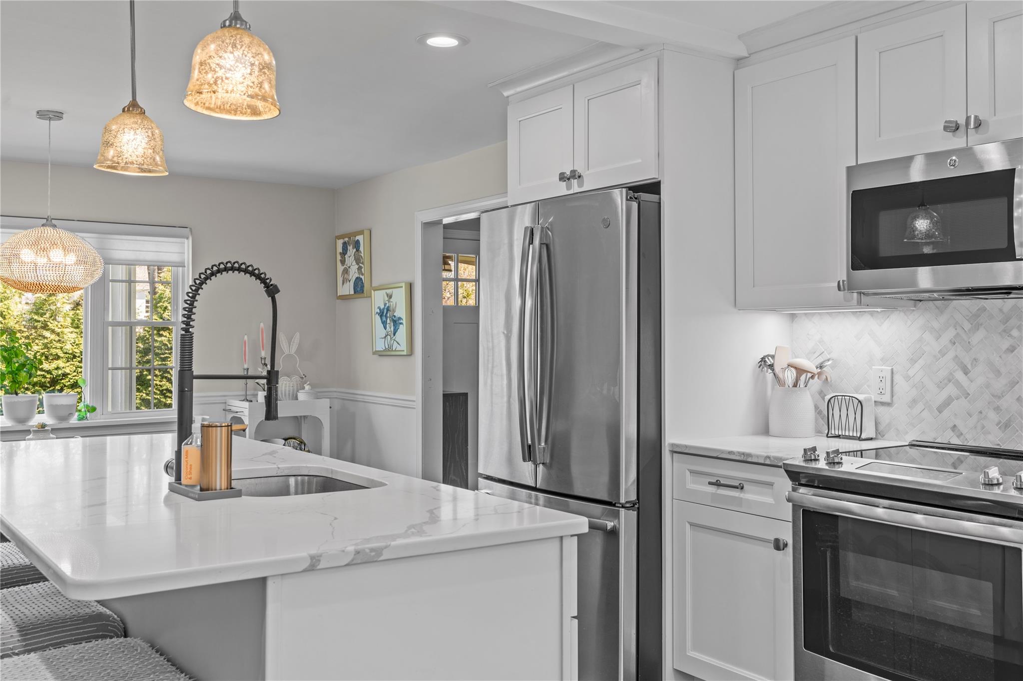 371 Cherry Street, Bedford Hills, Florida image 11