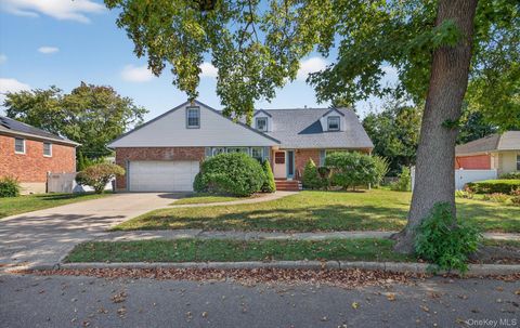 58 Sudbury Lane, Westbury, NY 11590 - MLS#: 915760