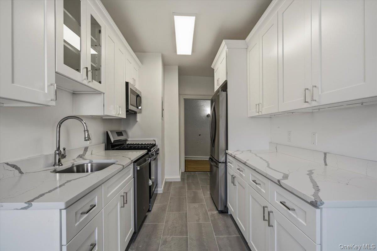 27 N Central Avenue 5D
