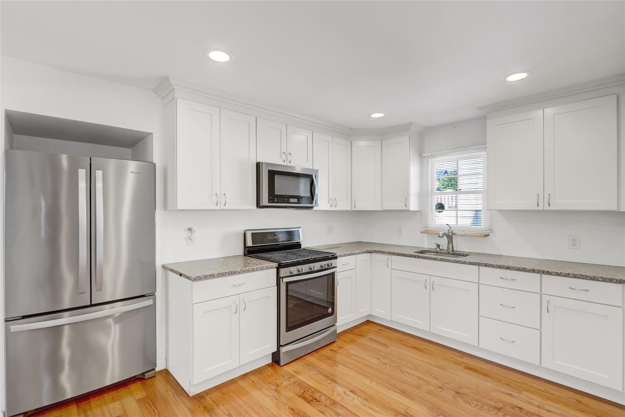 14-46 142 Street, Whitestone, New York image 3