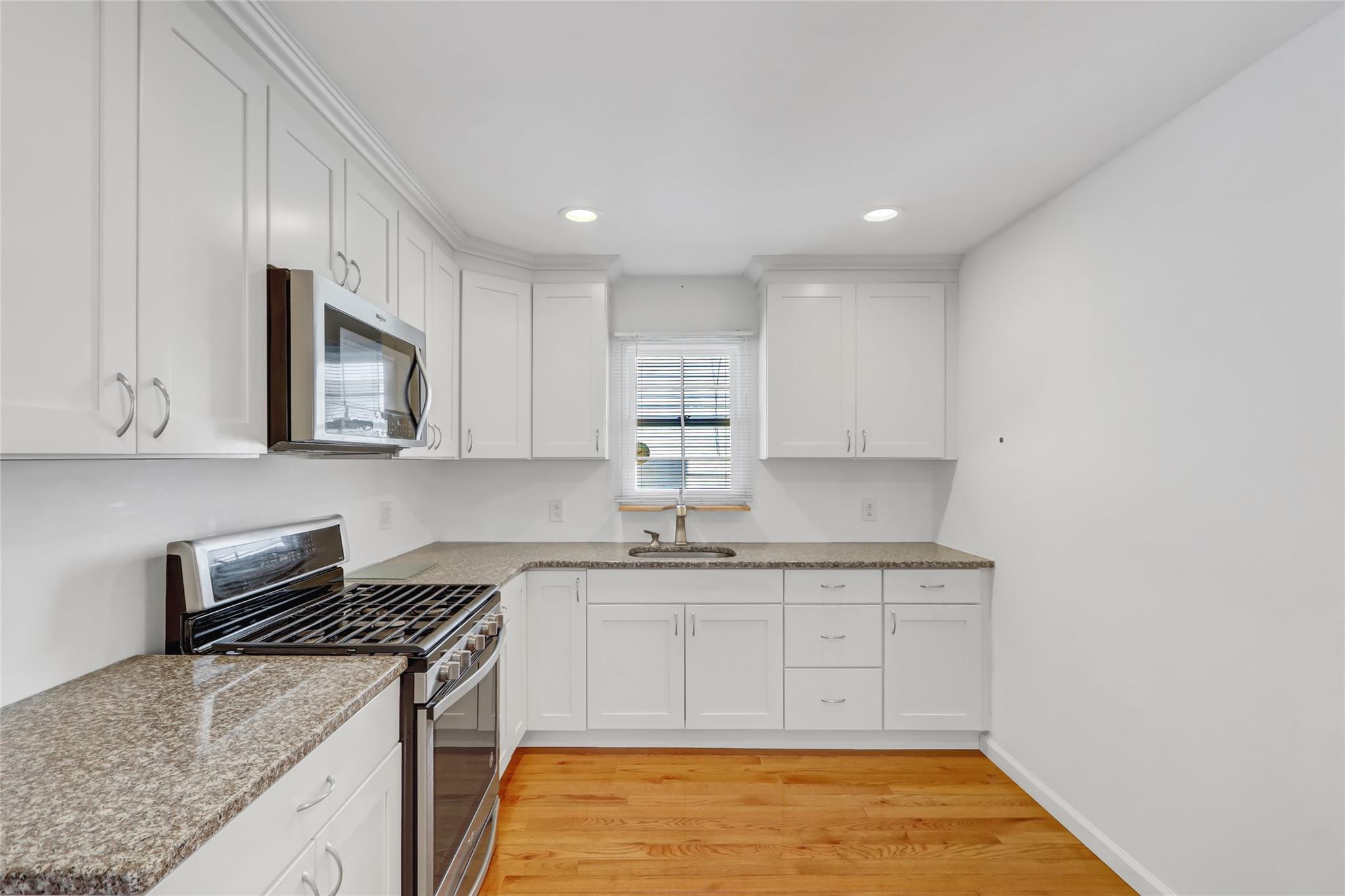 14-46 142 Street, Whitestone, New York image 4