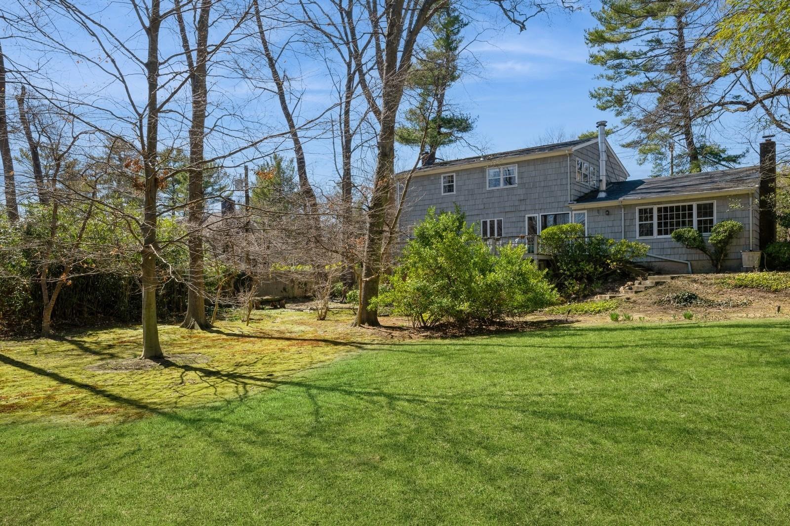 62 Crescent Beach Road, Glen Cove, New York image 30