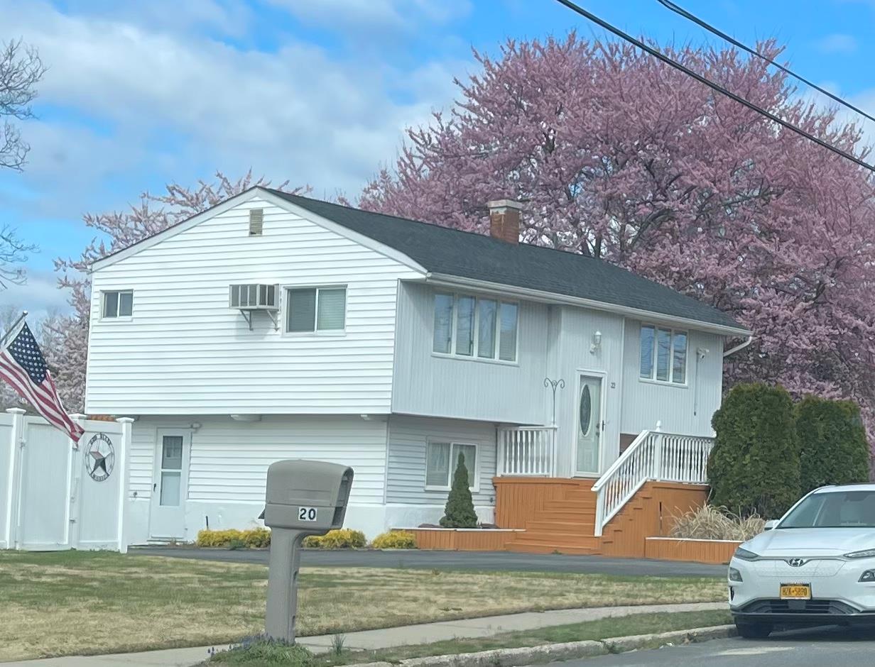 22 Salem Lane, Selden, New York image 14