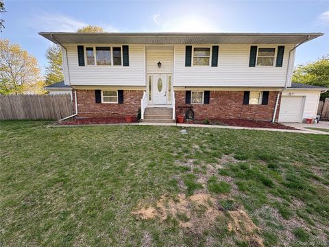 16 Linden Street, Coram, NY 11727 - MLS#: 974032