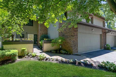 Condo For Sale - 125 Country Club Drive<br/> Jericho, NY 11753
