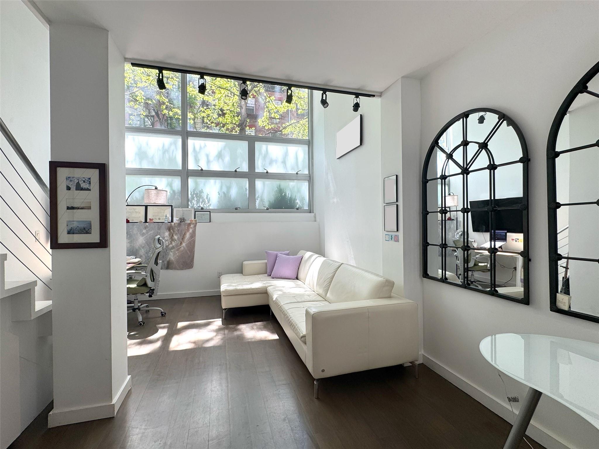 425 E 13th Street 1J