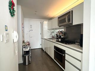 425 E 13th Street 1J