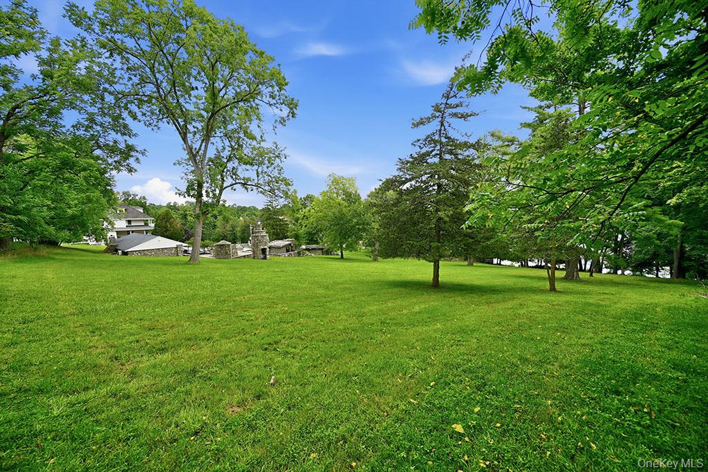 7.5 Lake Avenue