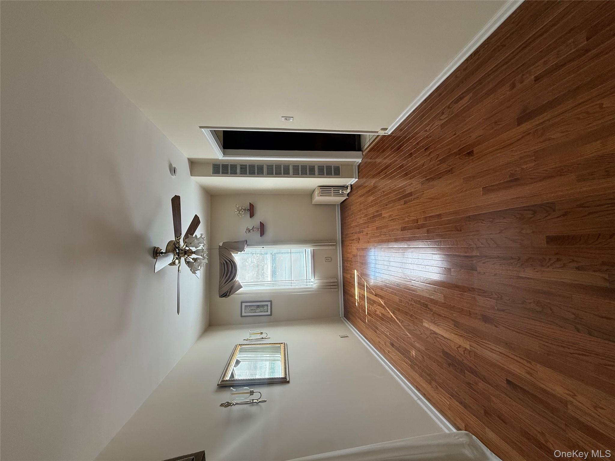 868 Morris Park Avenue