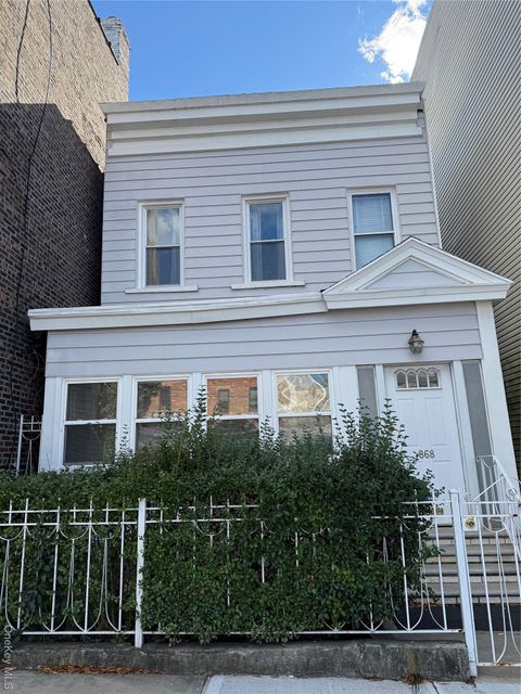 868 Morris Park Avenue Bronx NY 10462