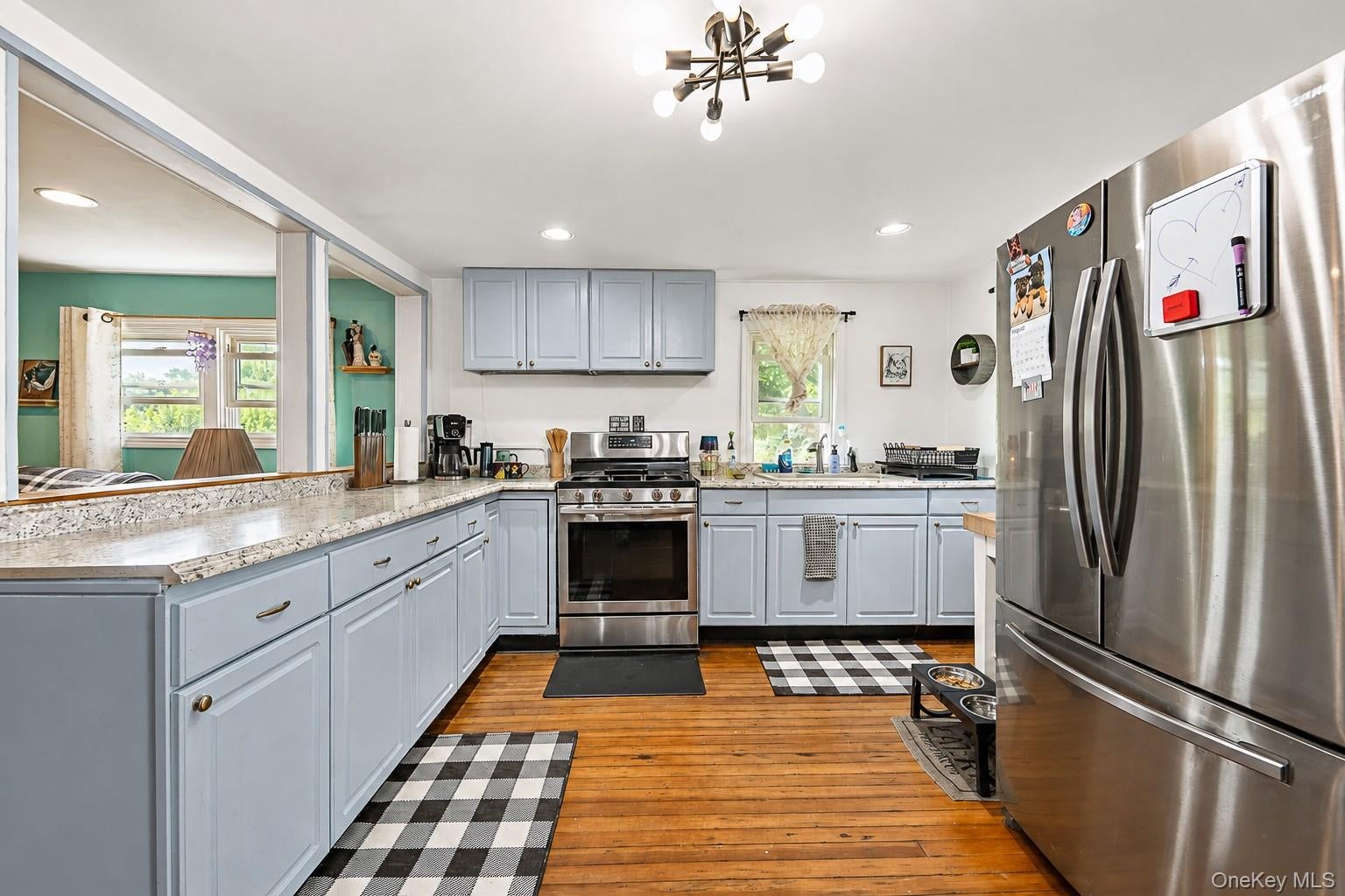 217-233 Hoyt Street