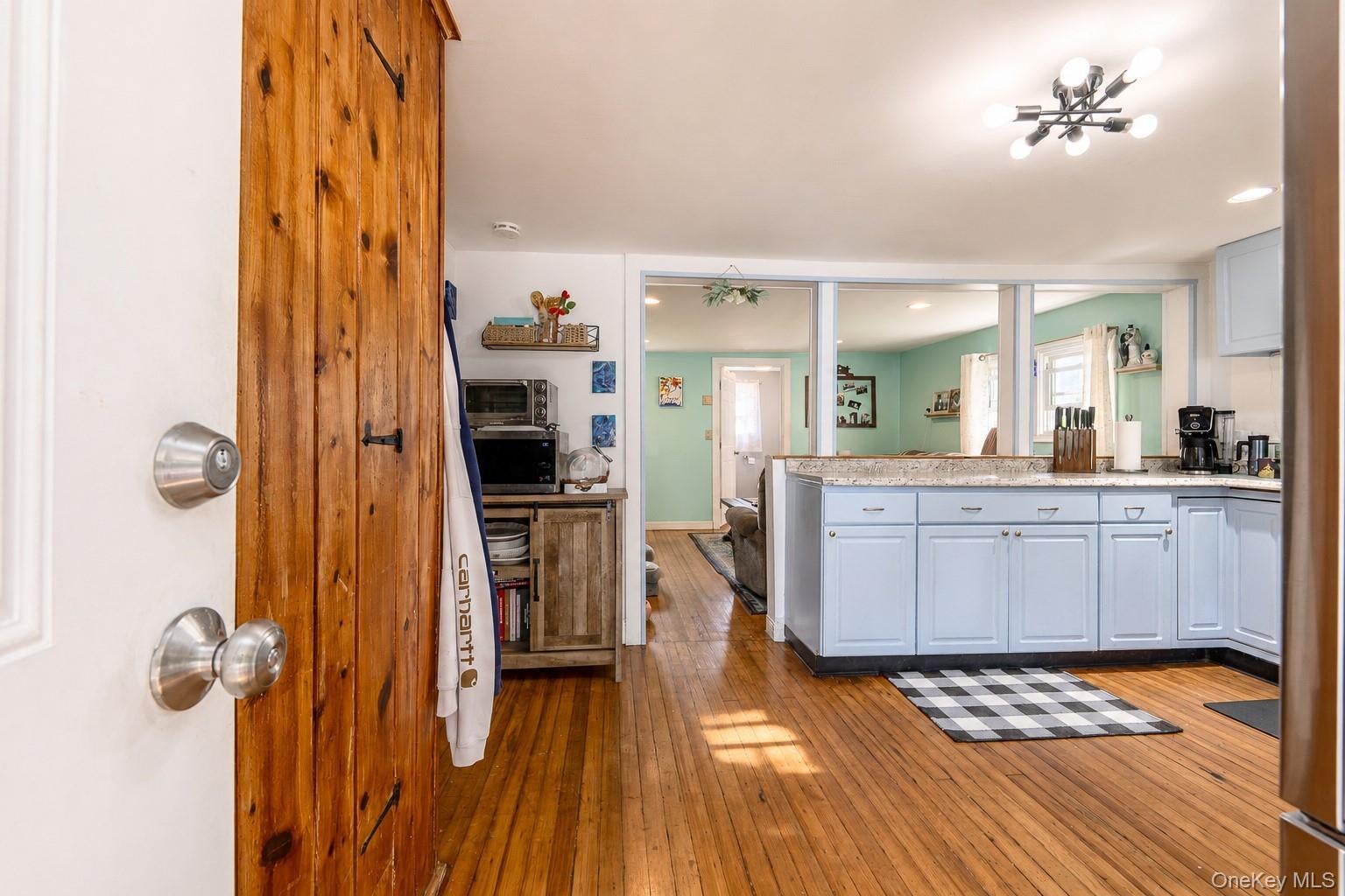 217-233 Hoyt Street