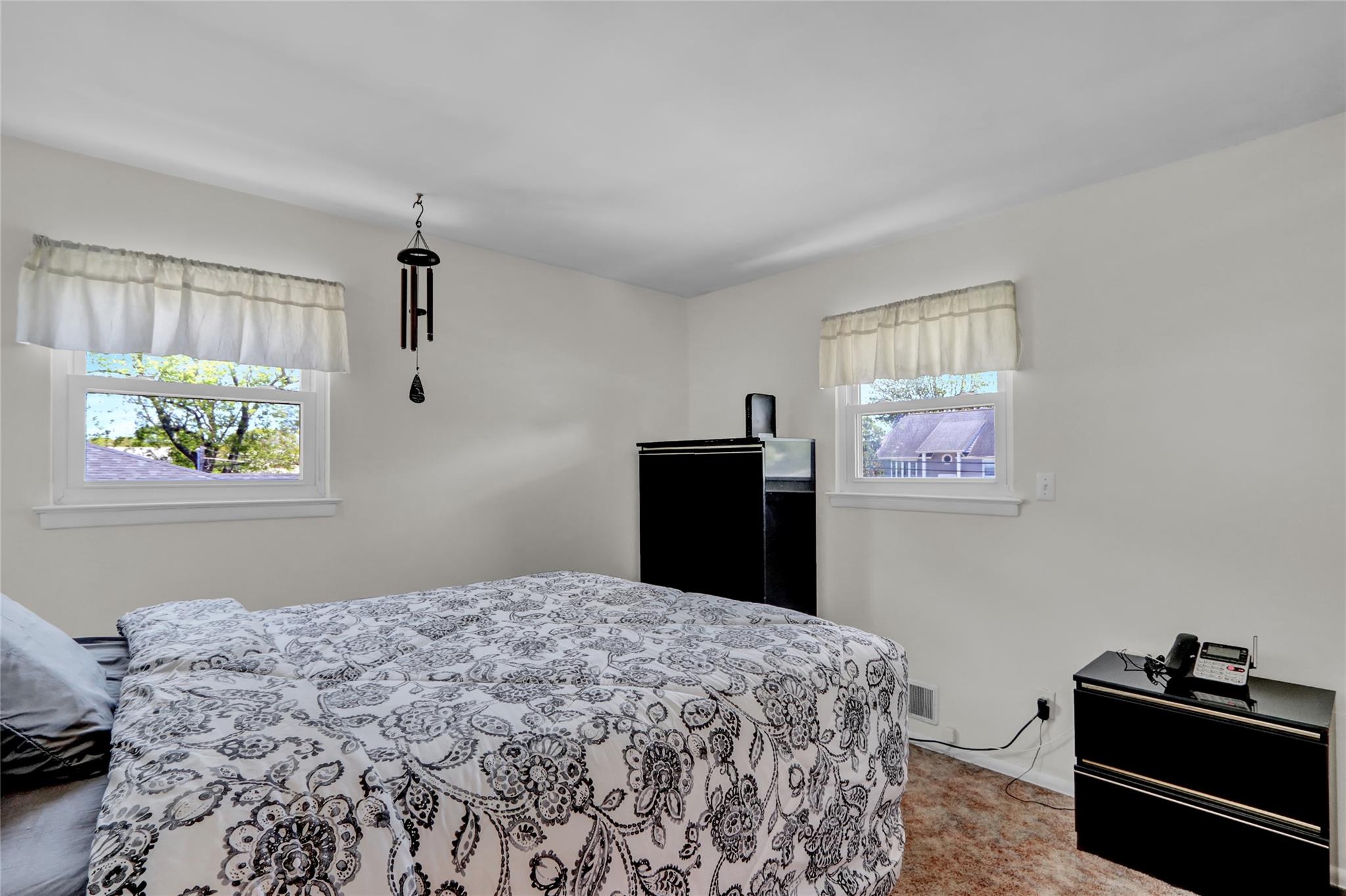109 Harrisburg Street, Bay Shore, New York image 17