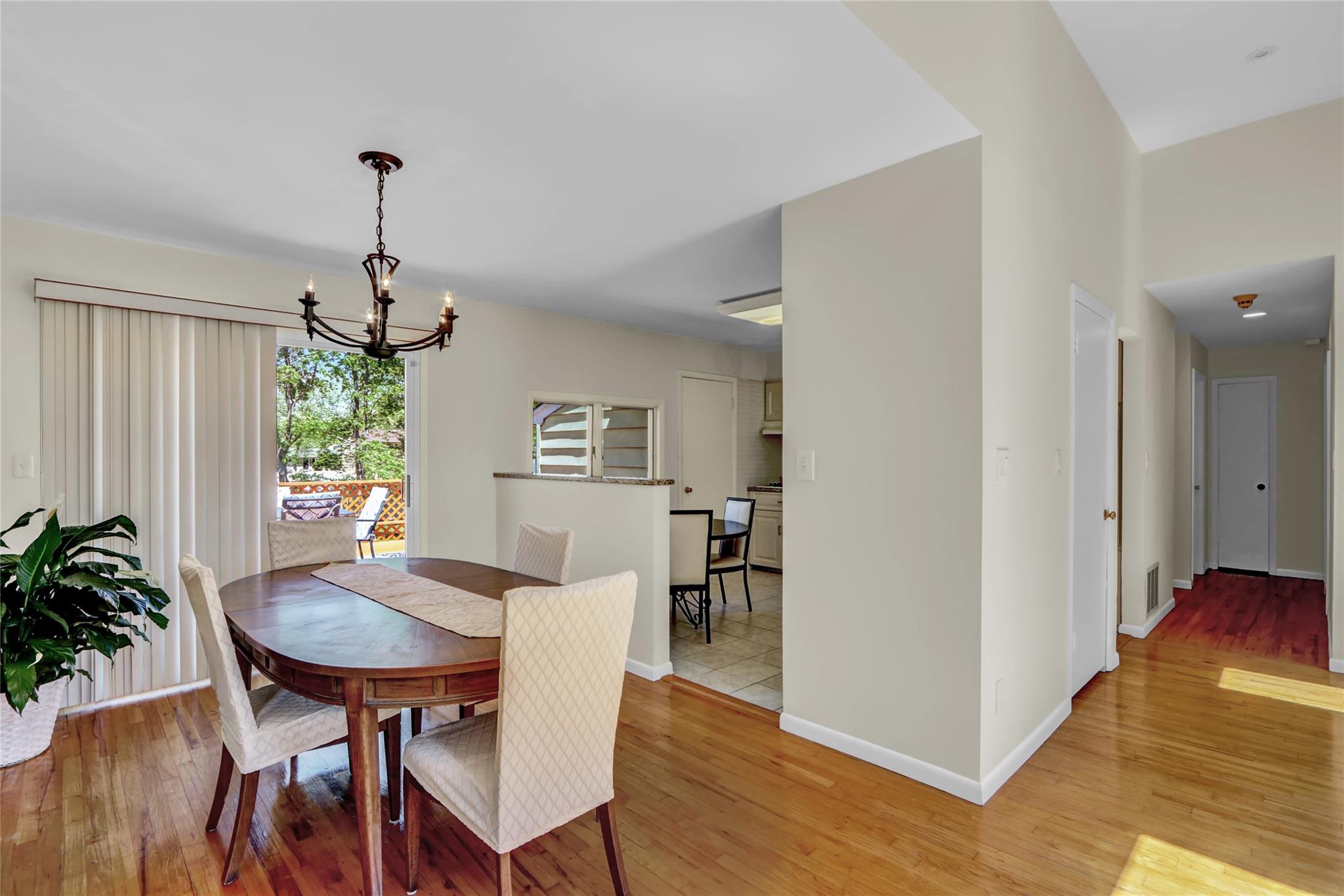 109 Harrisburg Street, Bay Shore, New York image 10