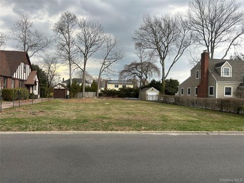 Photo of Sunset Road, Bay Shore, NY 11706 (MLS # 989795)