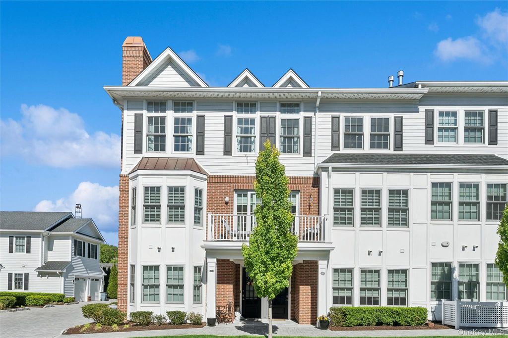 Photo of 1001 Mill Creek N, Roslyn, NY 11576 (MLS # 1001422)
