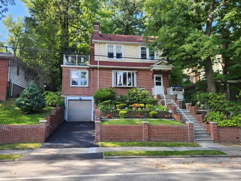 Homes For Sale - 15 Rumsey Road<br/> Yonkers, NY 10705