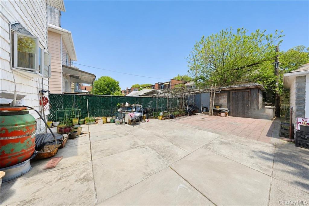 2675 E 27th Street
