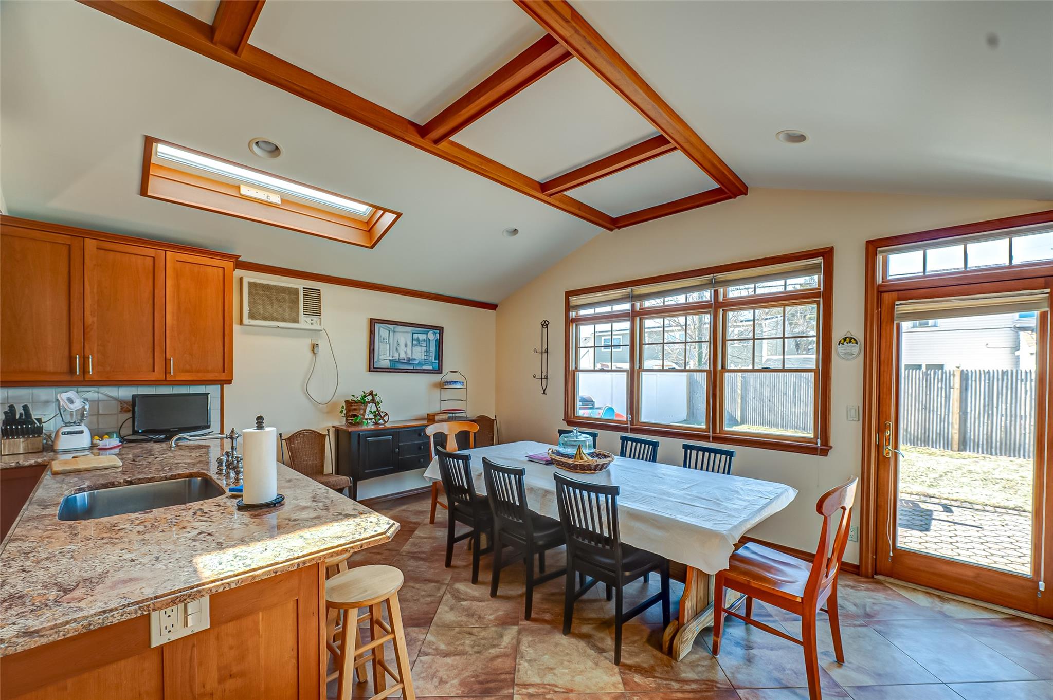 34 Mead Avenue, Hicksville, New York image 19
