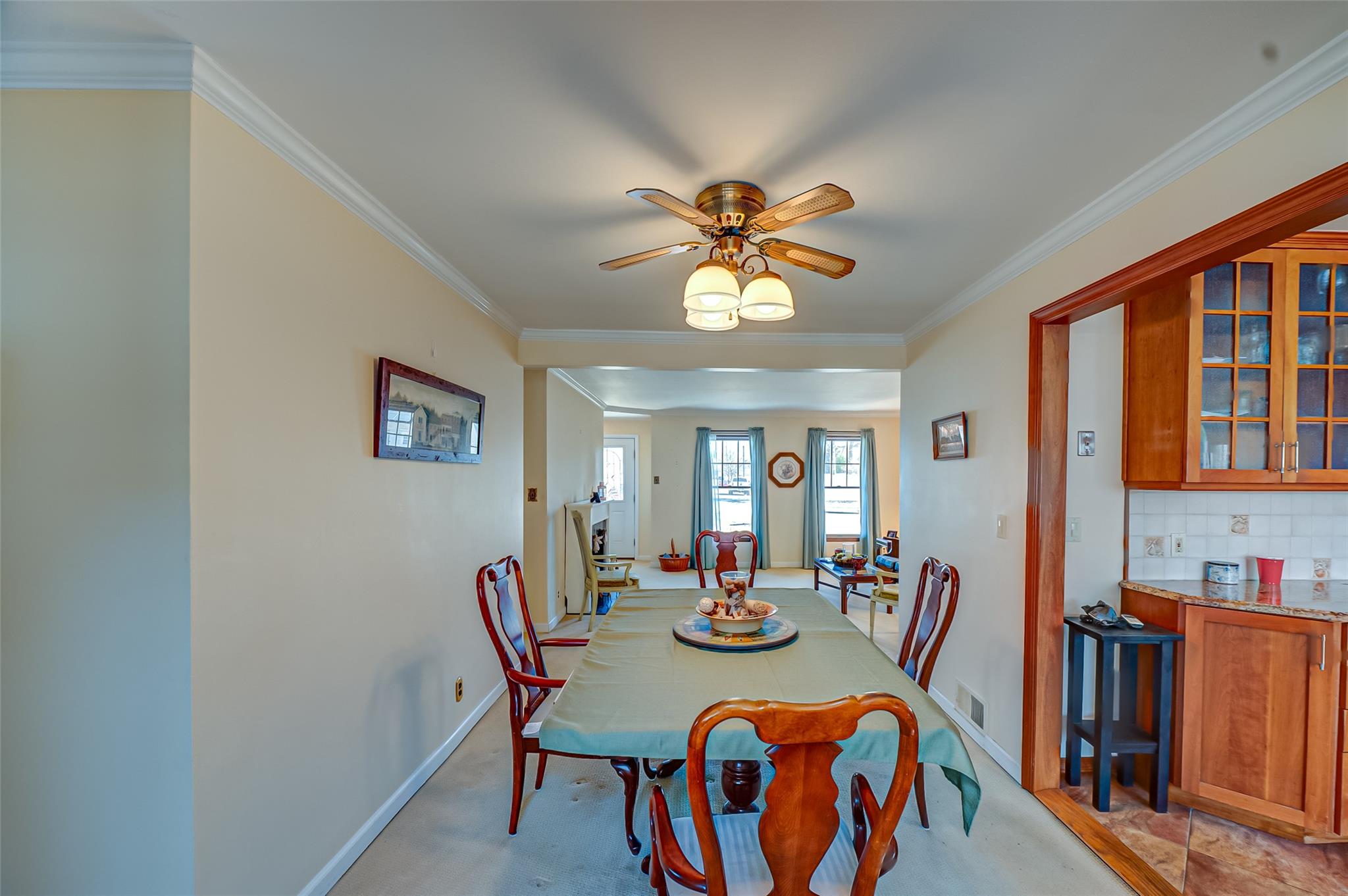 34 Mead Avenue, Hicksville, New York image 22