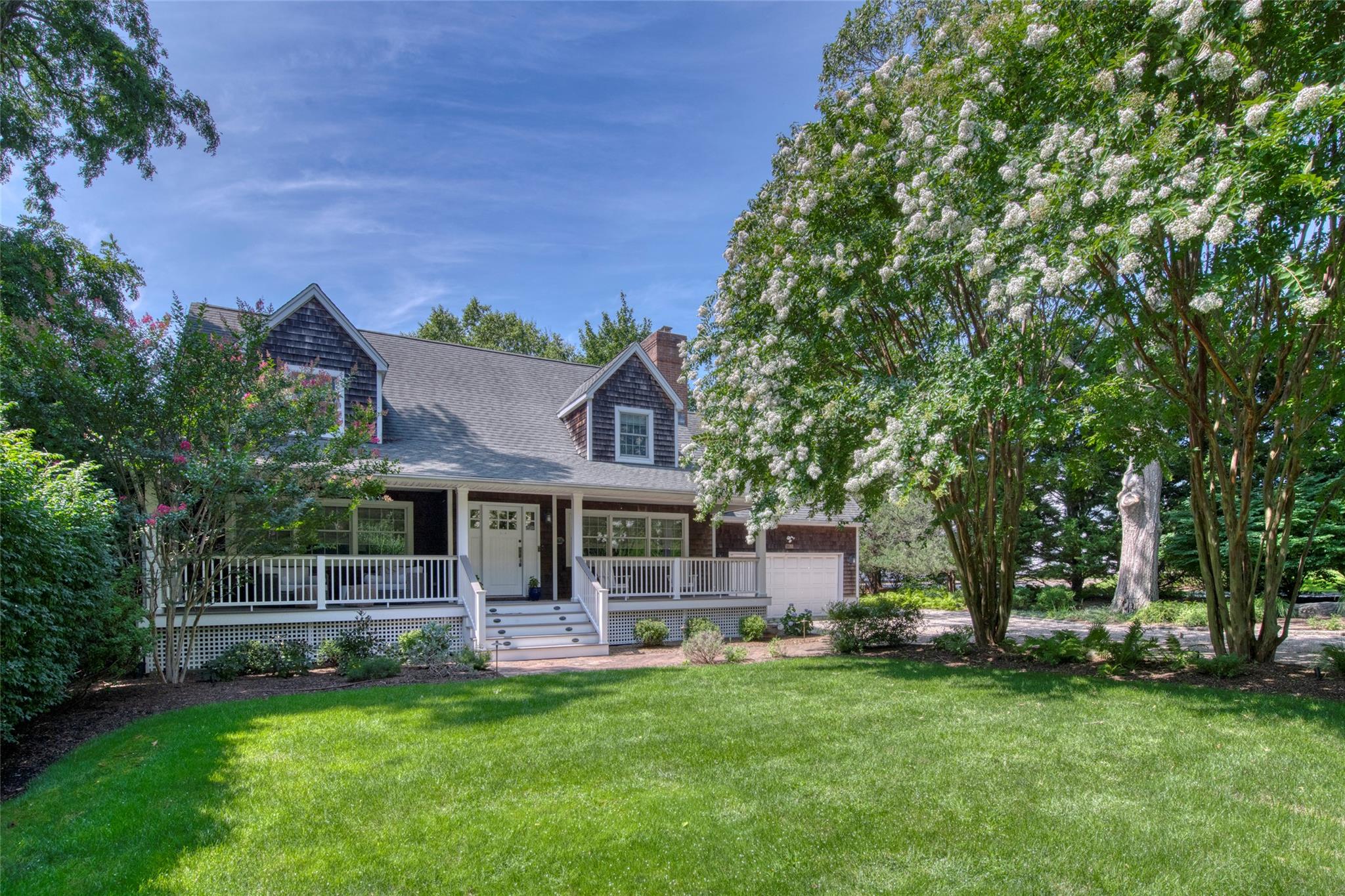 W Mill Road, Mattituck, Hamptons, NY - 4 Bedrooms  
3 Bathrooms - 