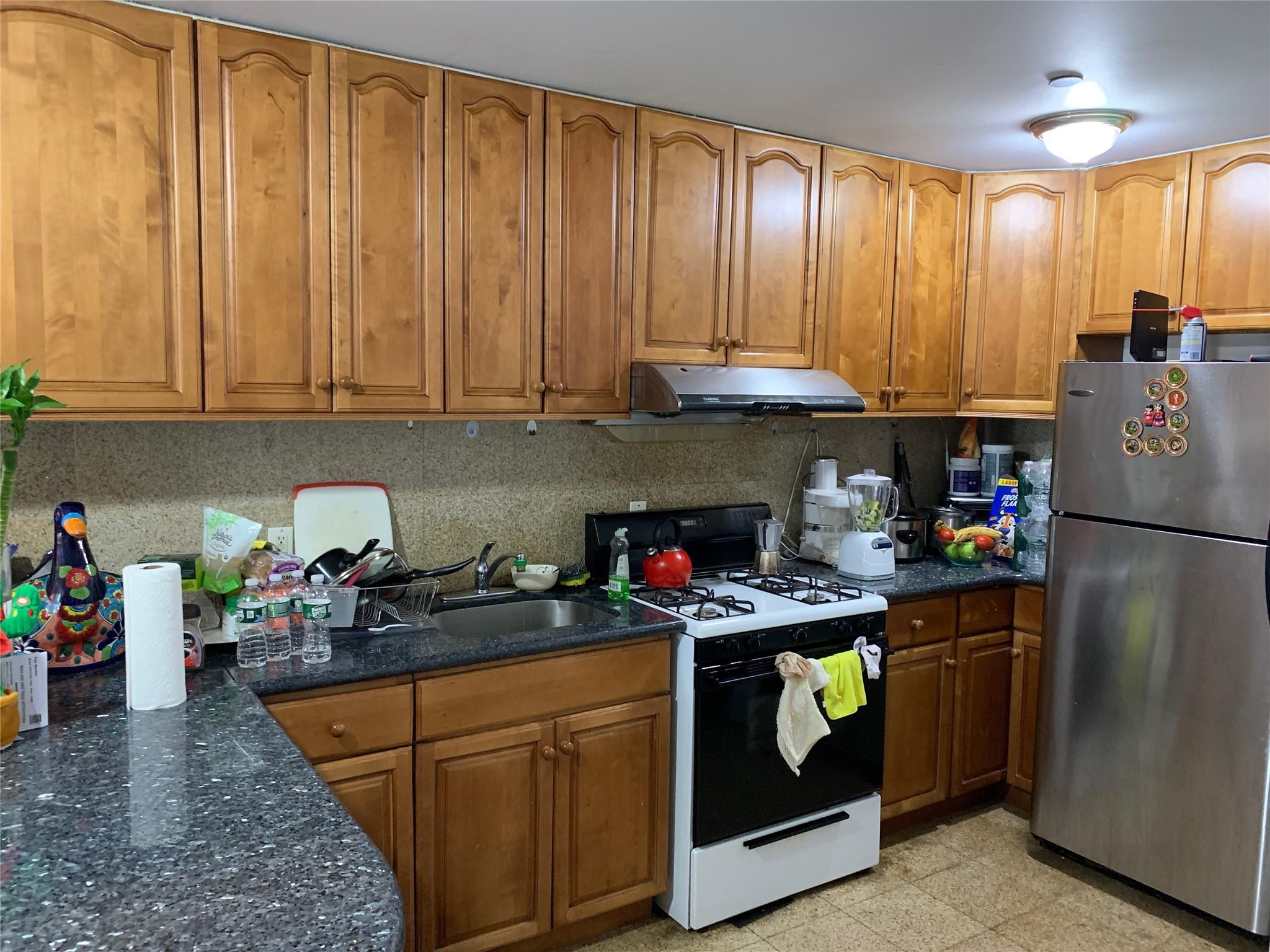 31-22 union Street 2D