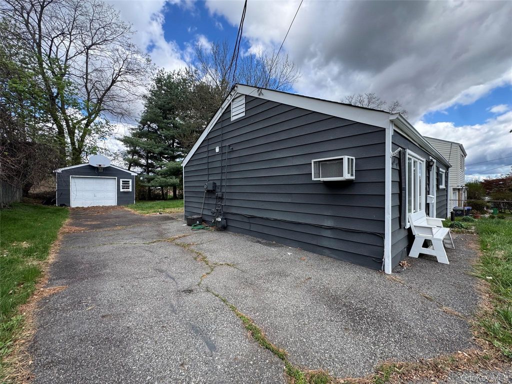 Photo of 33 Hurd Avenue, Garnerville, NY 10923 (MLS # 988925)