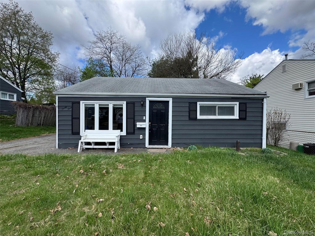 Photo of 33 Hurd Avenue, Garnerville, NY 10923 (MLS # 988925)