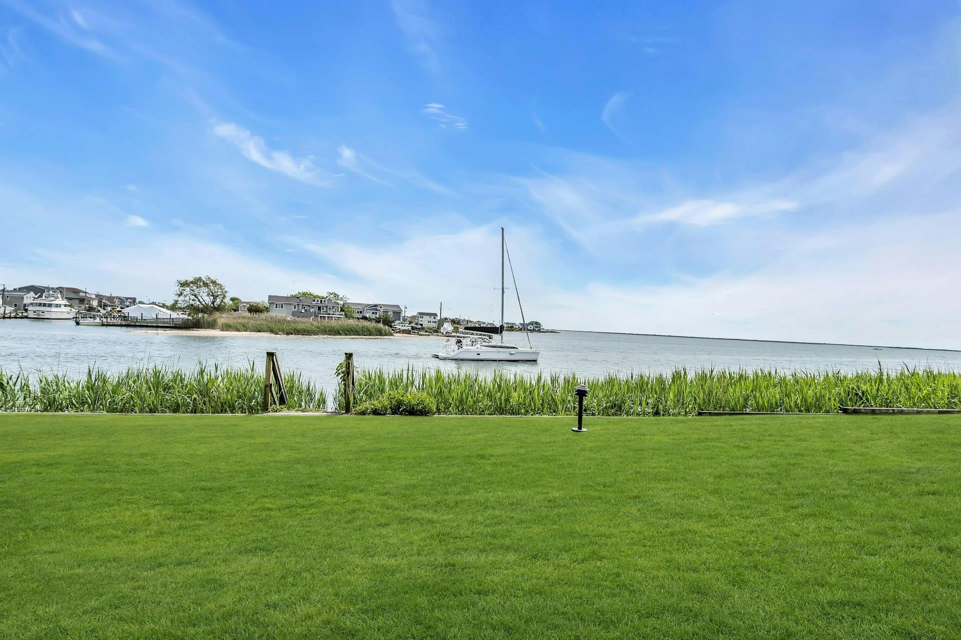 4 Victoria Drive, Amityville, New York image 25