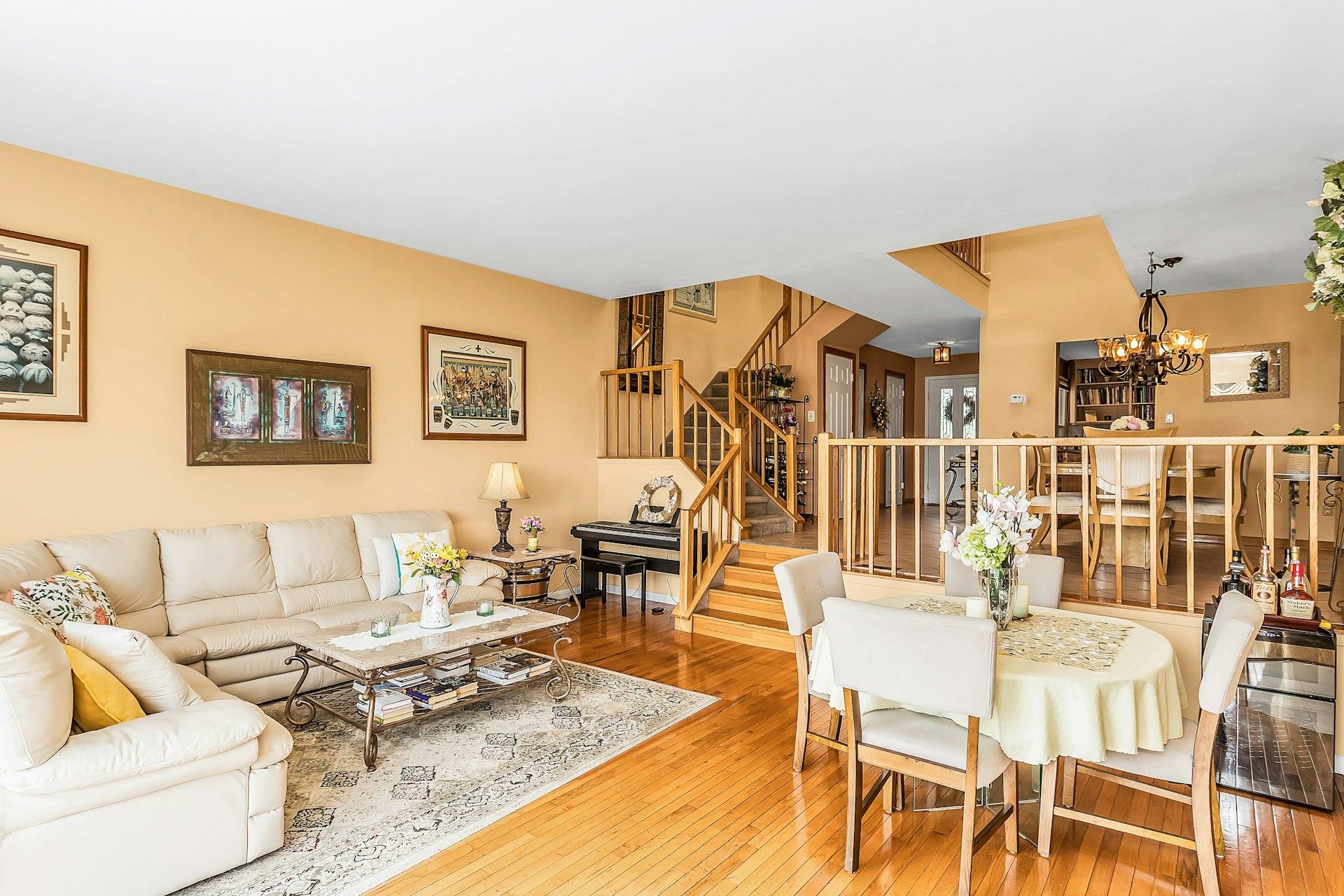 4 Victoria Drive, Amityville, New York image 13