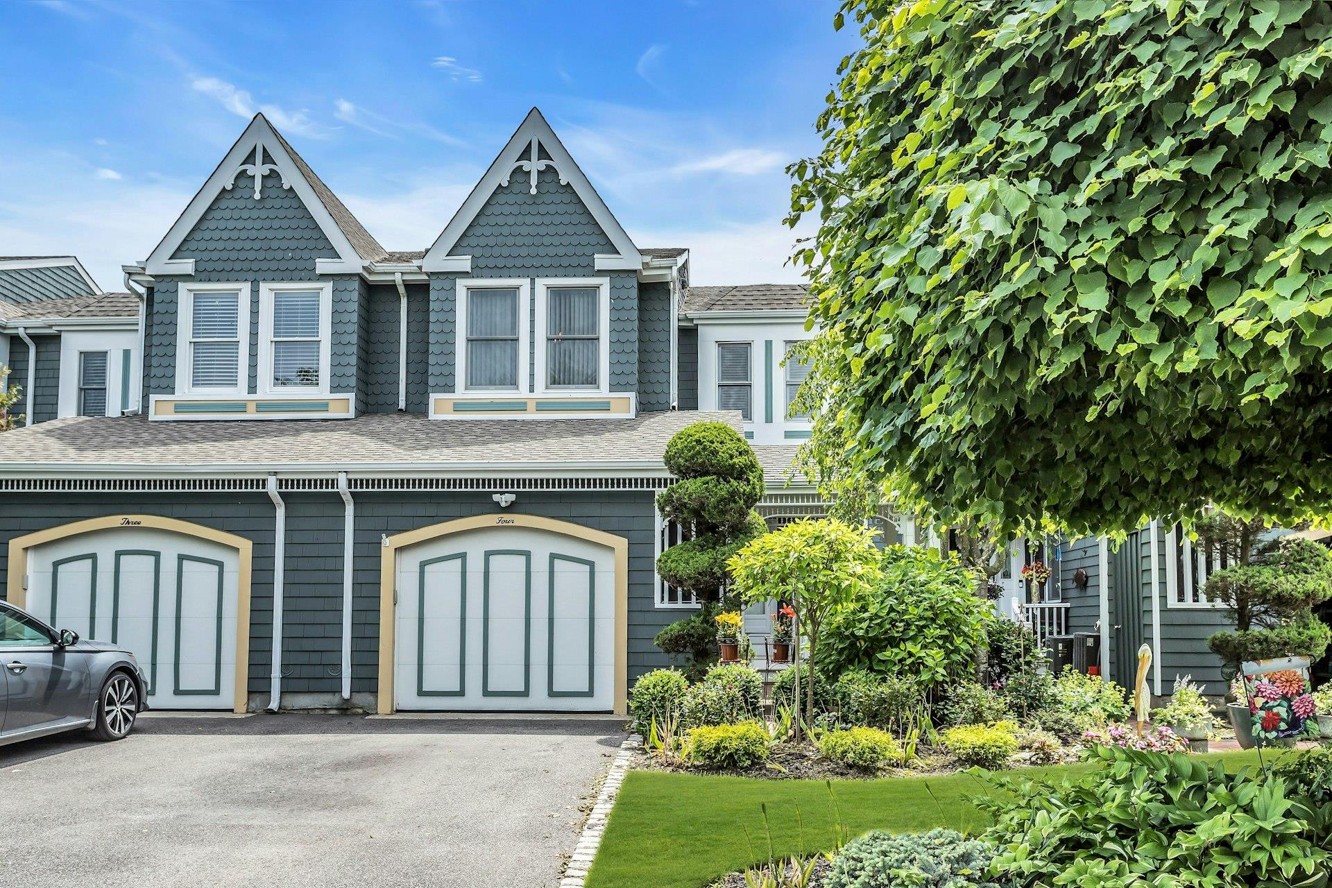 4 Victoria Drive, Amityville, New York image 1