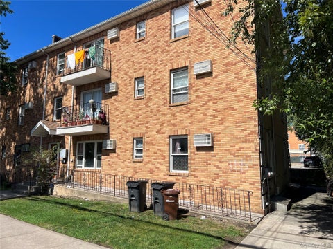 Apartment For Rent - 17205 Highland Avenue<br/> Queens County, Jamaica, NY 11432