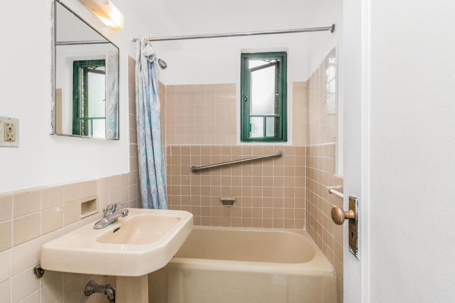 1940 E Tremont Avenue #4H, Bronx, New York image 5