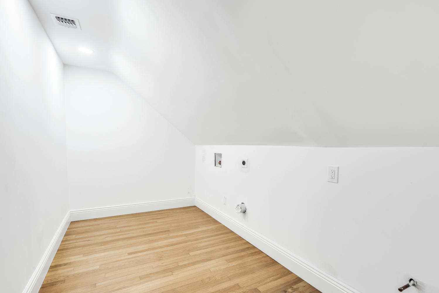 539 Split Rock Road, Syosset, New York image 32