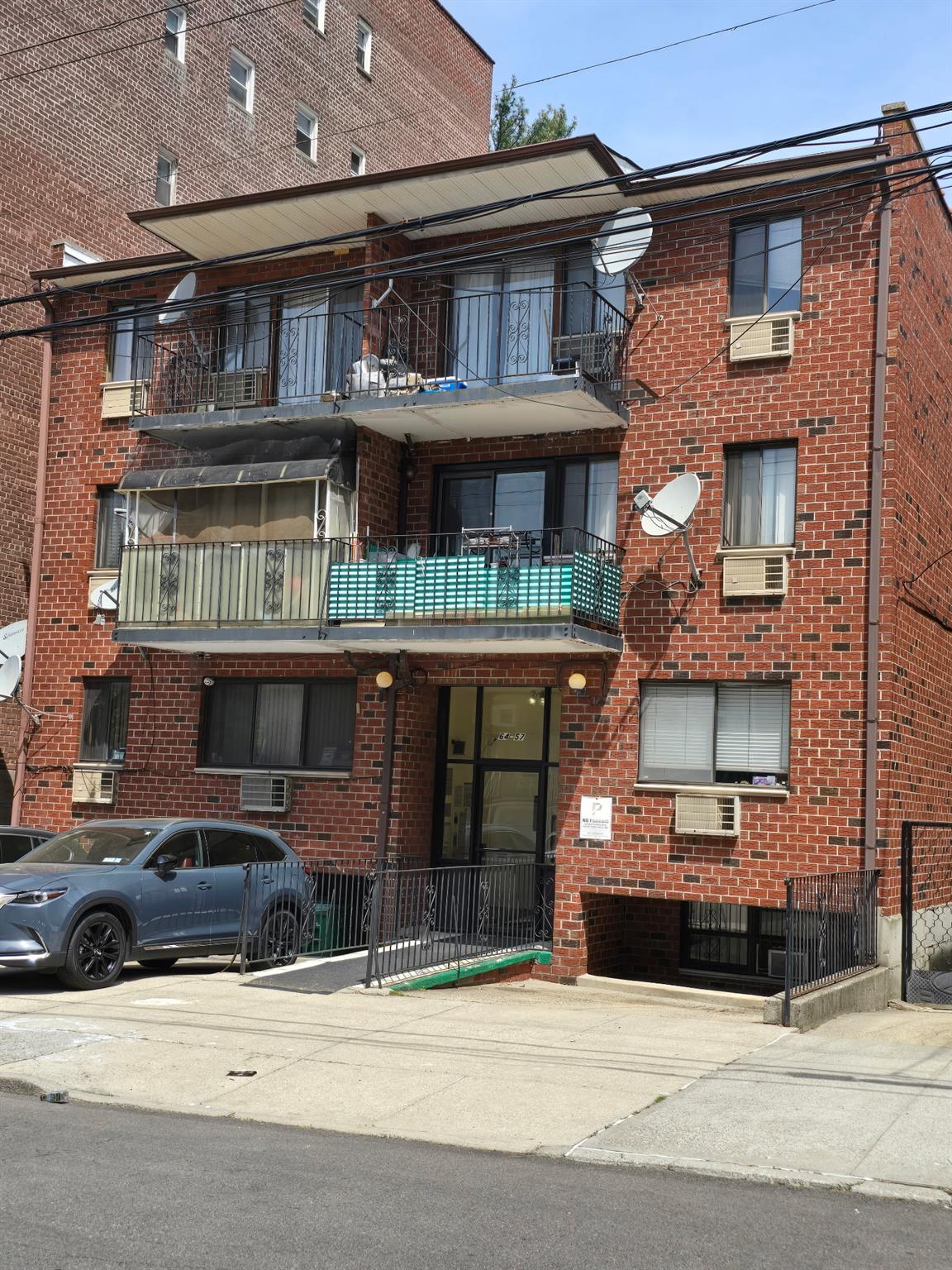 Rental Property at Wetherole Street L1, Rego Park, Queens, NY - Bedrooms: 2 
Bathrooms: 1 
Rooms: 4  - $3,450 MO.