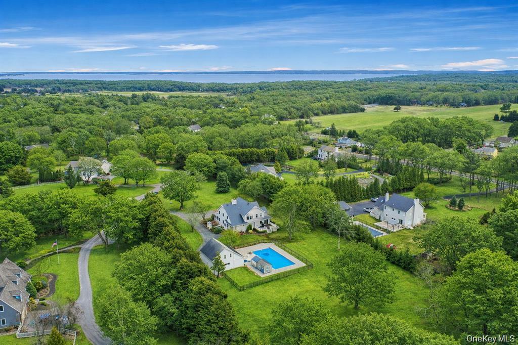 300 Private Road 8