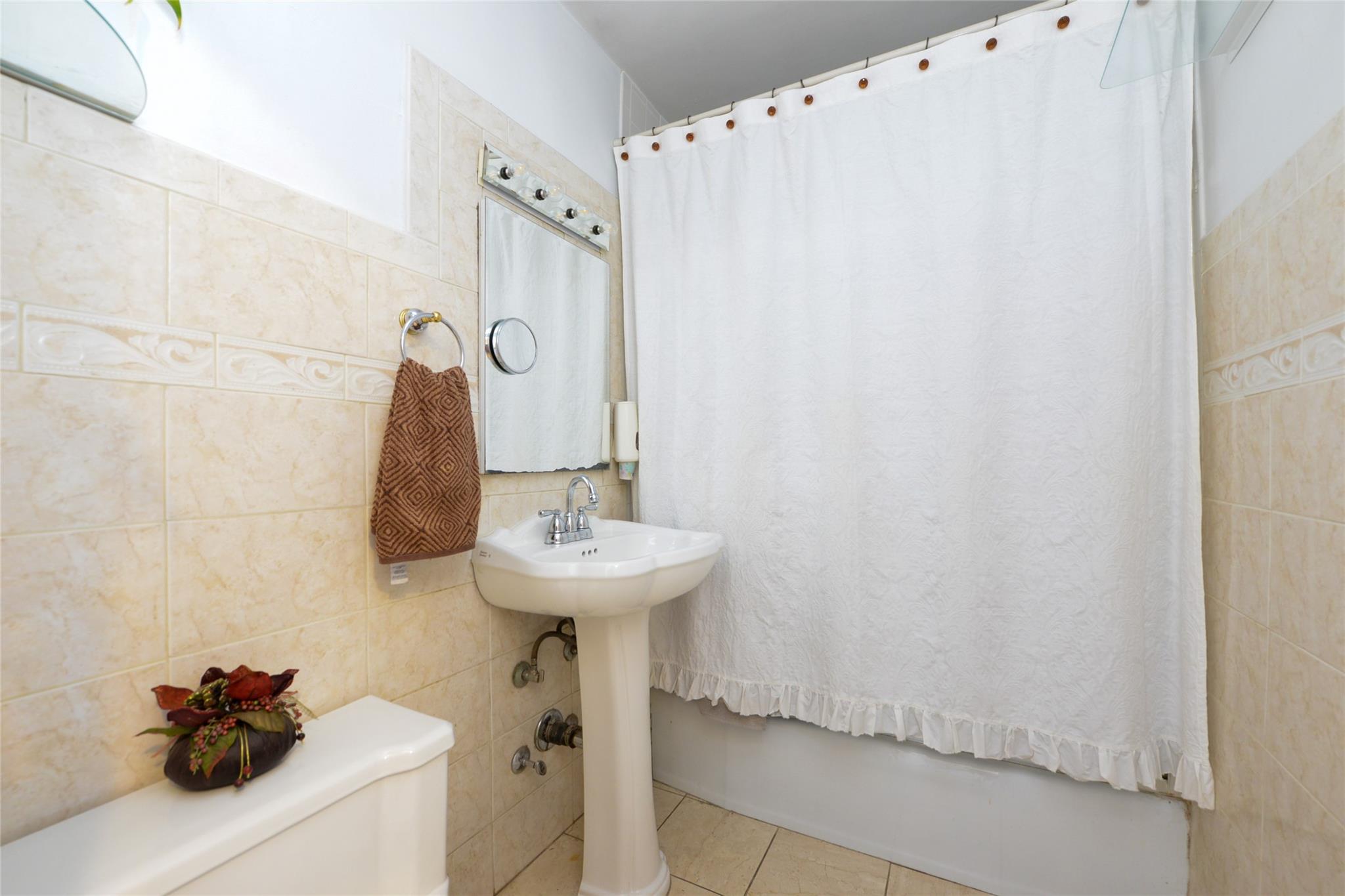 61-20 Grand Central Parkway #B 508, Forest Hills, New York image 15