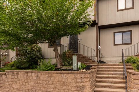 Condo For Sale - 7604 Chelsea Cove<br/> Hopewell Junction, NY 12533