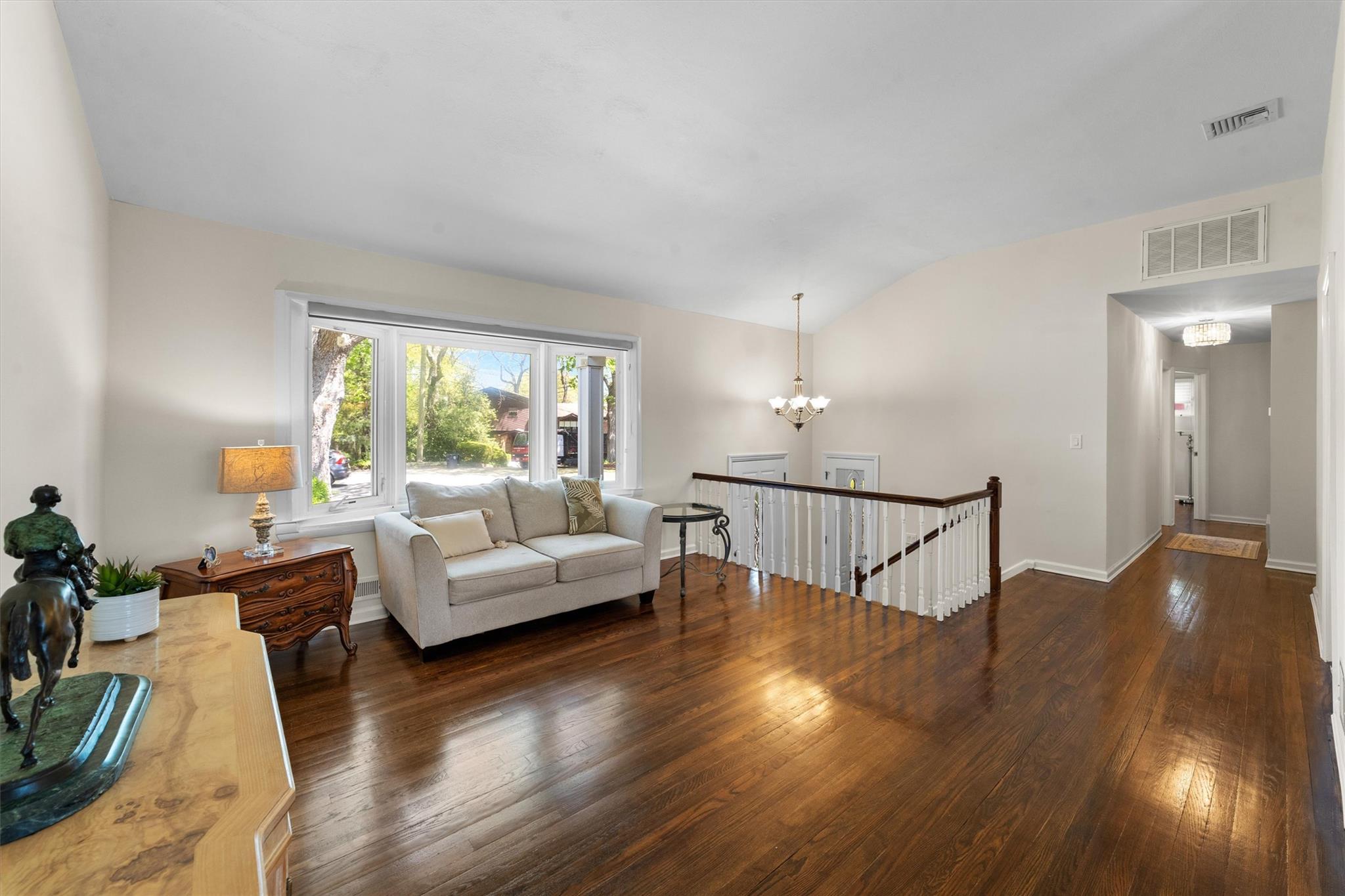 14 Skywood Court, Yonkers, New York image 6