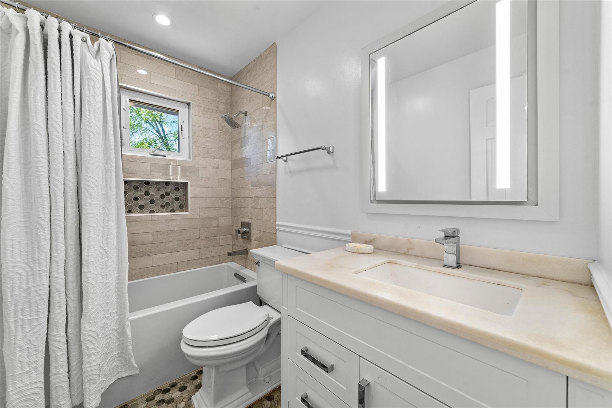 14 Skywood Court, Yonkers, New York image 17