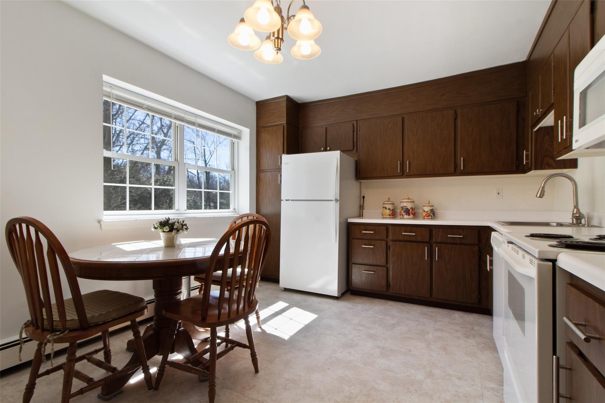 1840 Crompond Road #7-D6, Peekskill, New York image 8
