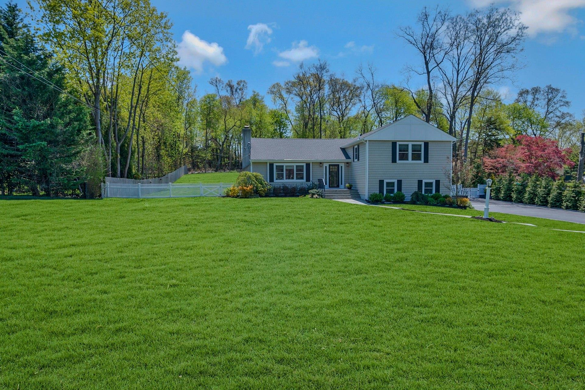 Property for Sale at Melody Lane, Huntington, Hamptons, NY - Bedrooms: 3 
Bathrooms: 3  - $1,300,000