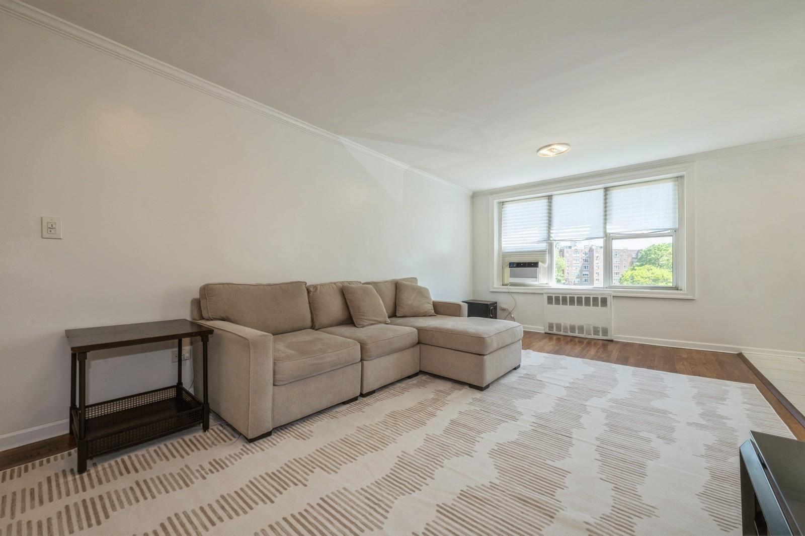 18-50 211th Street #2D, Bayside, New York image 9